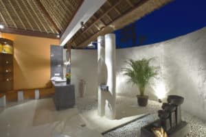 Siddhartha Oceanfront Bungalow Bathroom