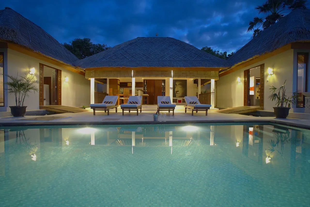 Pool Villa Oceanfront Resort in Bali